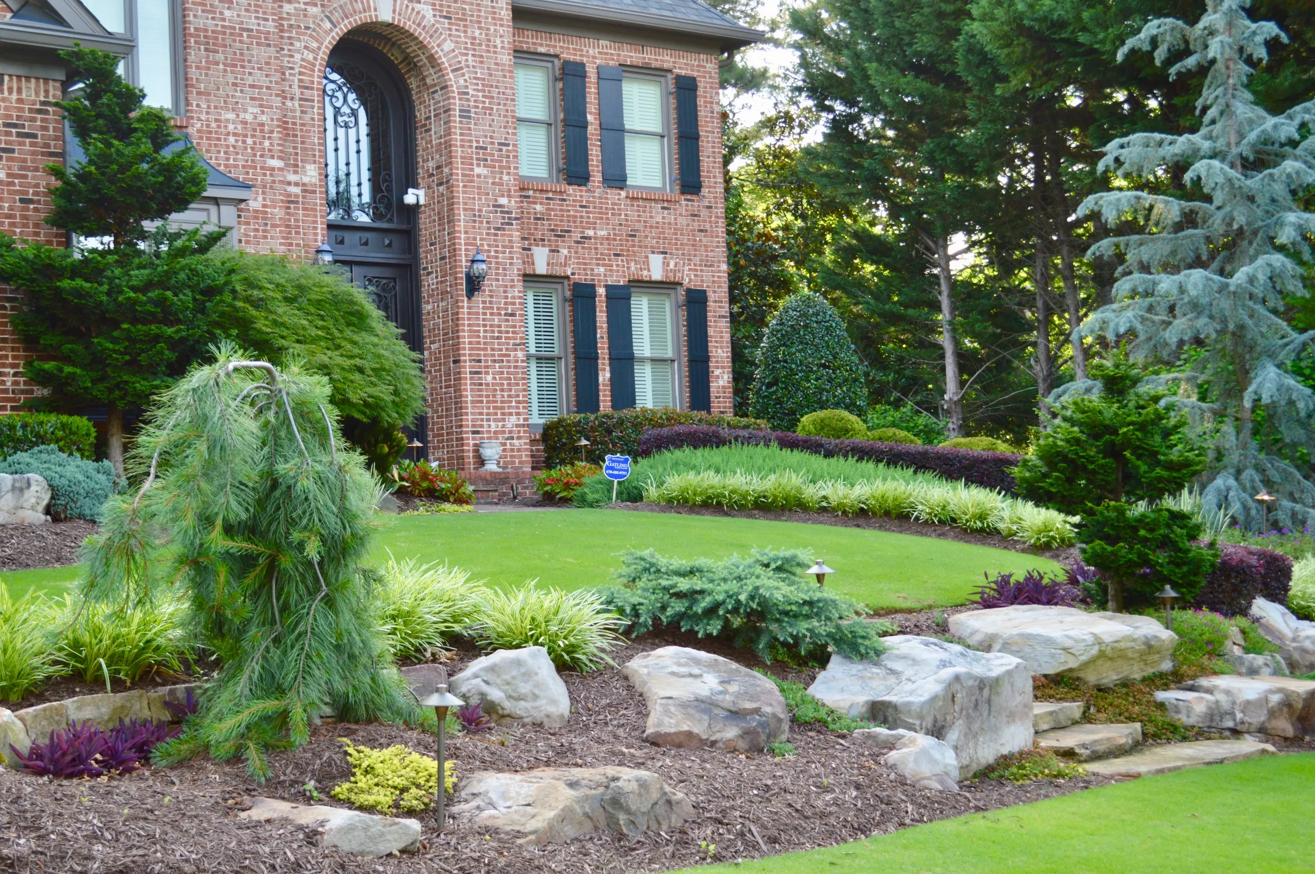 Landscaping & Hardscapes photo