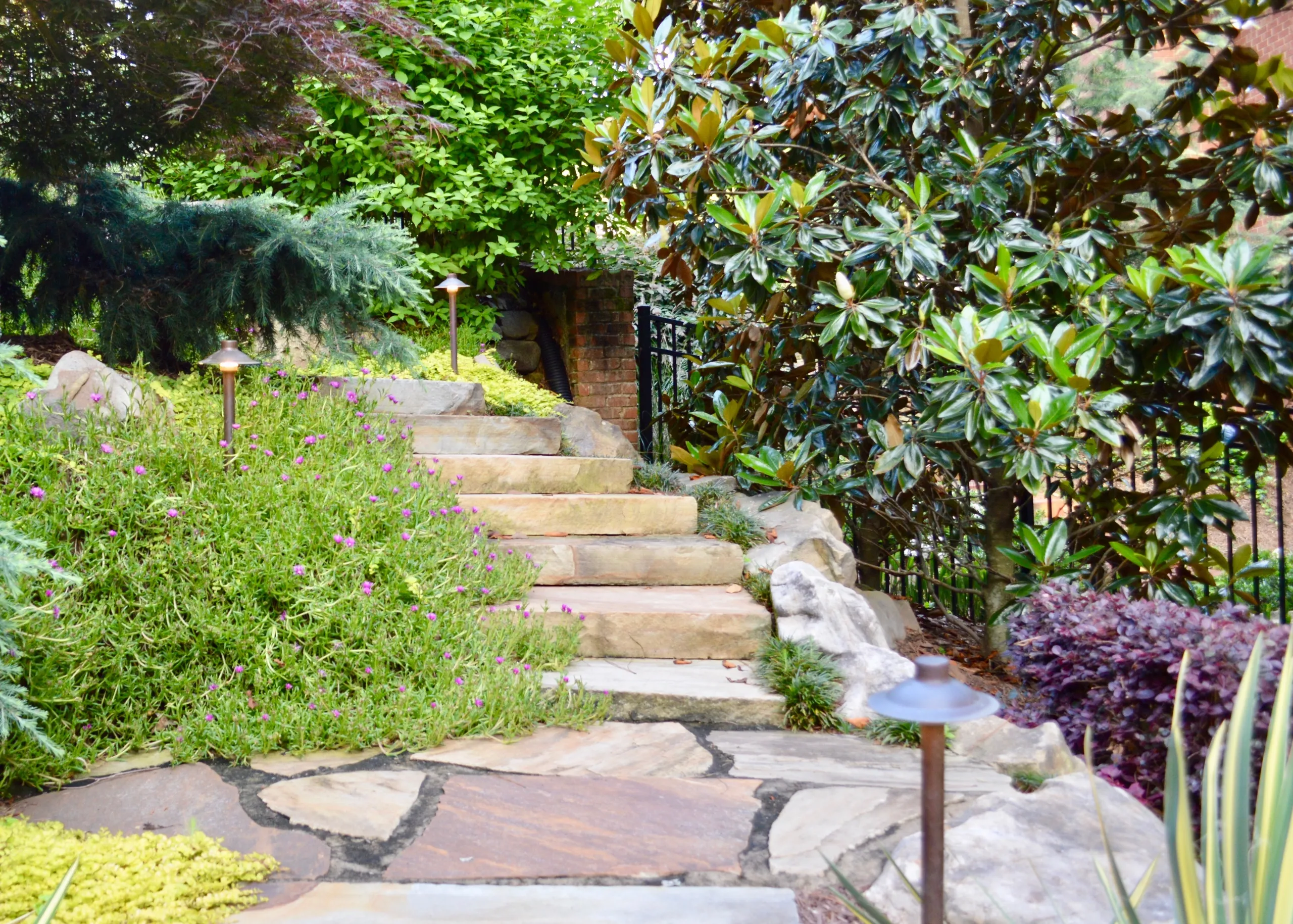Landscaping & Hardscapes photo